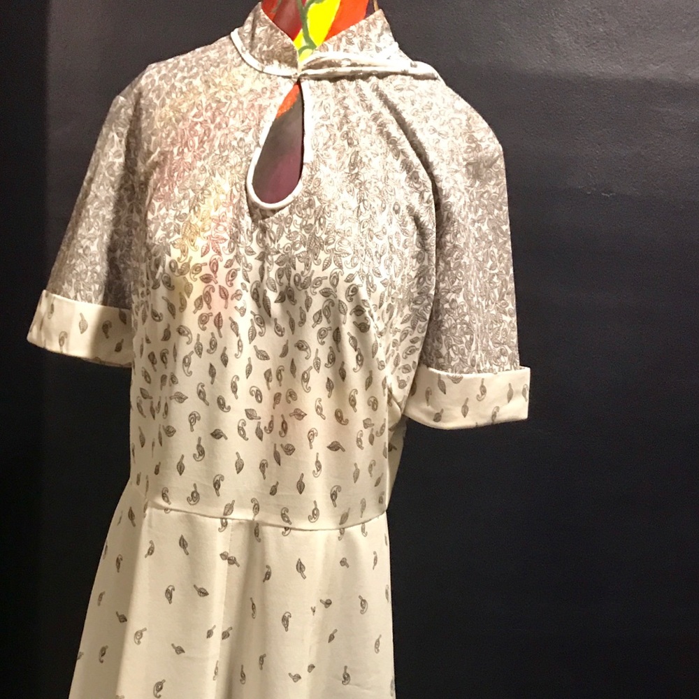 Vintage Snow White dress mid length